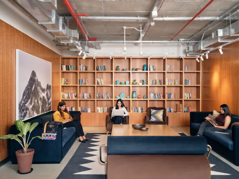 Quiet designed lounge